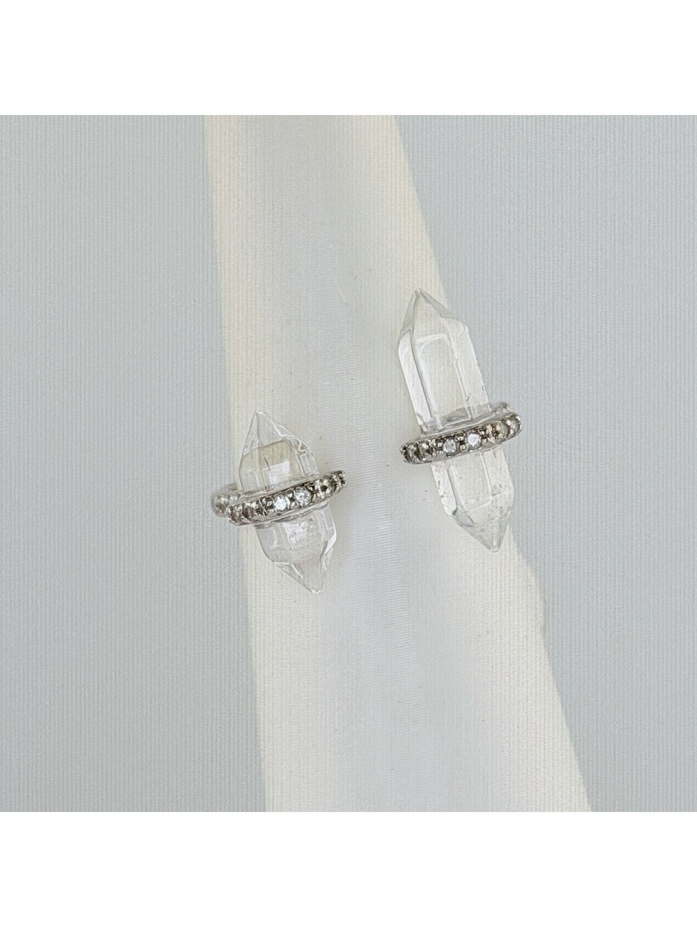 Bomb Party Iceland Dreams Sz 8 "Winter Wonders" White Quartz on Rhodium RBP4143
